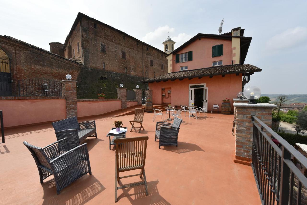 Hotel Ristorante Borgovecchio Montegrosso dʼAsti Buitenkant foto