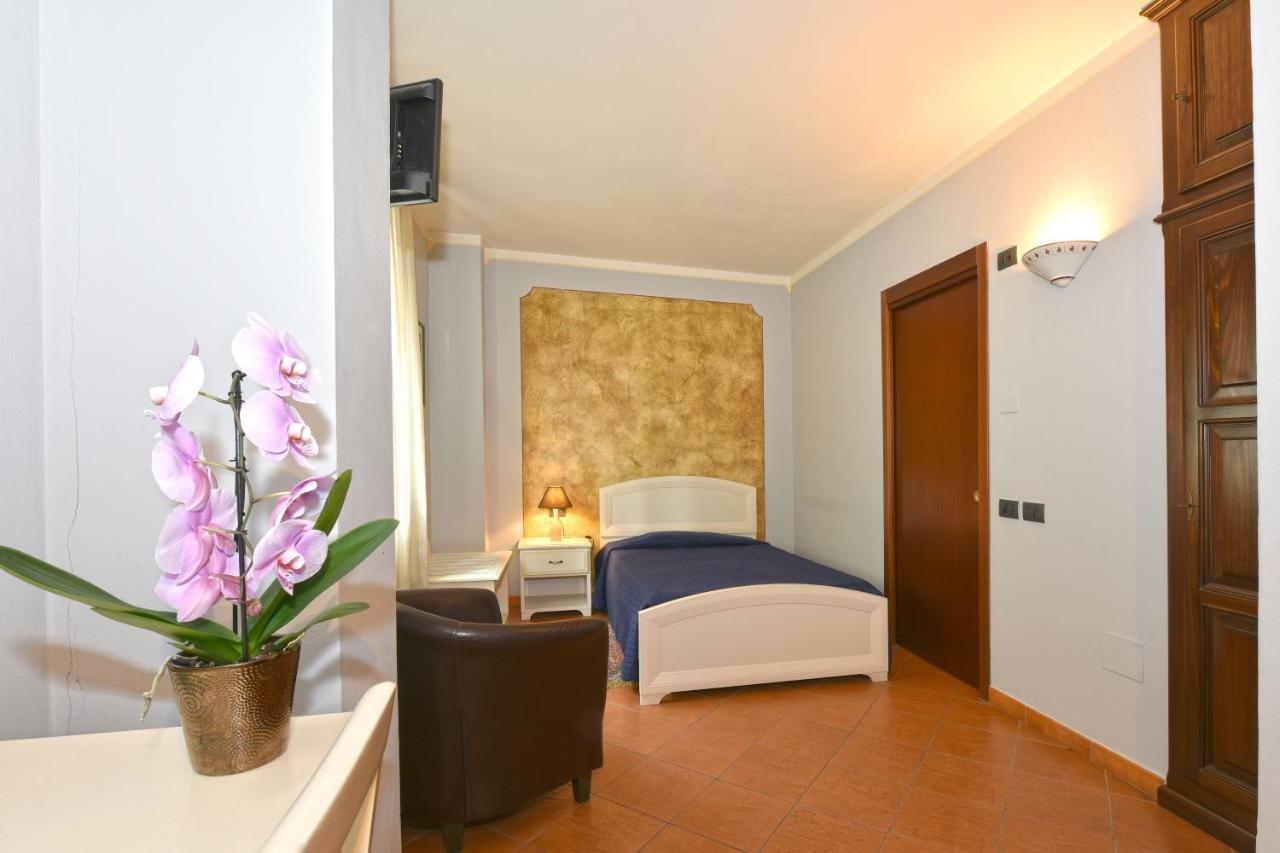 Hotel Ristorante Borgovecchio Montegrosso dʼAsti Buitenkant foto